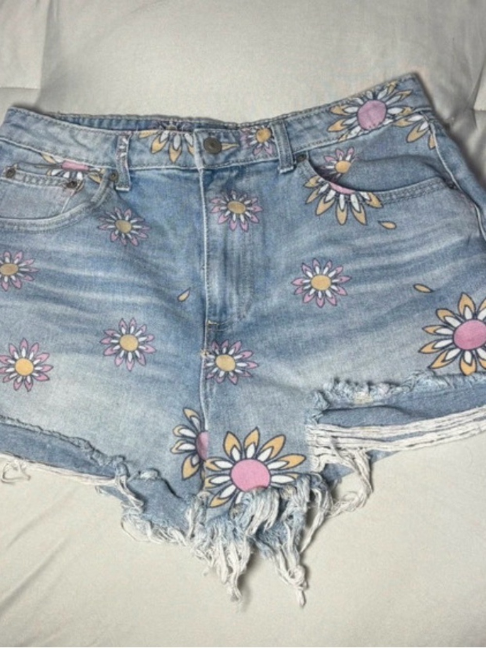 No Boundaries Light Blue Daisy Print Distressed Jean Shorts